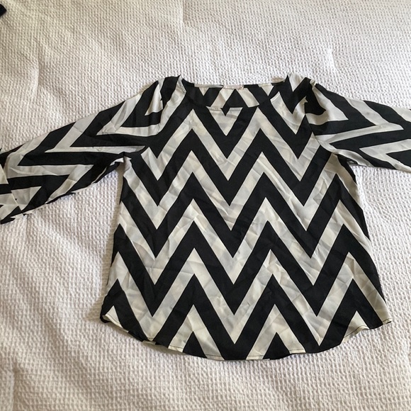 Chevron striped blouse - Picture 1 of 4